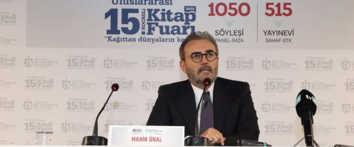 Uluslararası 15. Kocaeli Kitap Fuarı'nda "Dil, Kültür ve Ötesi" Söyleşisi