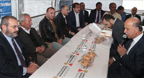Genel Başkan Yardımcısı Ünal, kazada hayatını kaybeden Onur Yay'ın ailesini ziyaret etti
