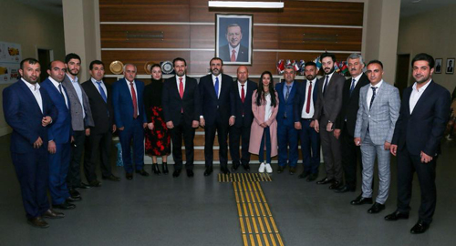 AK Parti Hakkari İl Başkanı Emrullah Gür, İl Yönetim Kurulu Üyeleri ve İlçe Başkanlarımıza nazik ziyaretleri için teşekkür ederim.