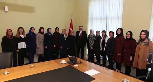 Partimizin Kahramanmaraş Onikişubat ve Dulkadiroğlu Kadın Kolları Başkanları ve heyetlerine nazik ziyaretlerinden dolayı teşekkür ediyorum.